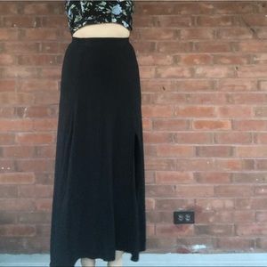 🌸(3/18) American eagle black maxi skirt